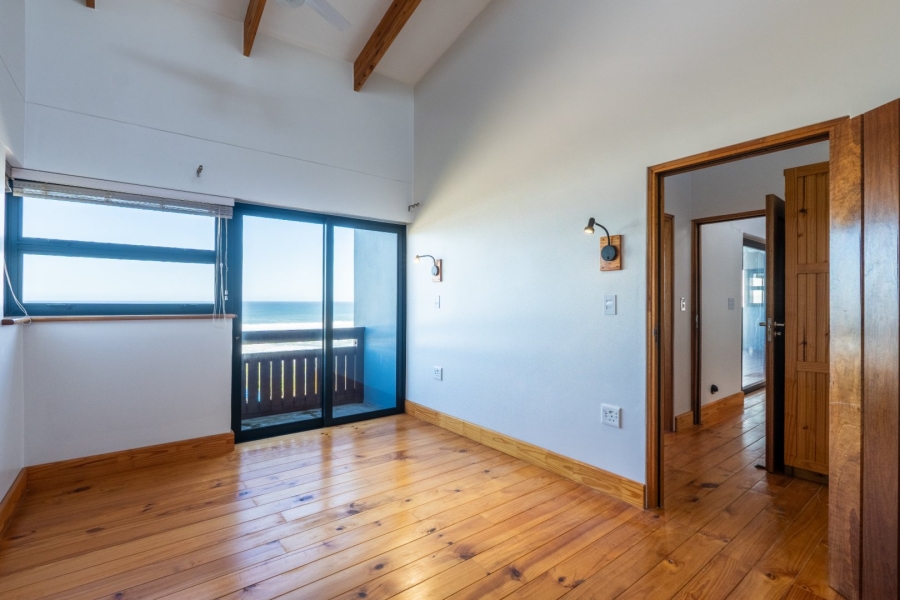 4 Bedroom Property for Sale in Kleinkrantz Western Cape